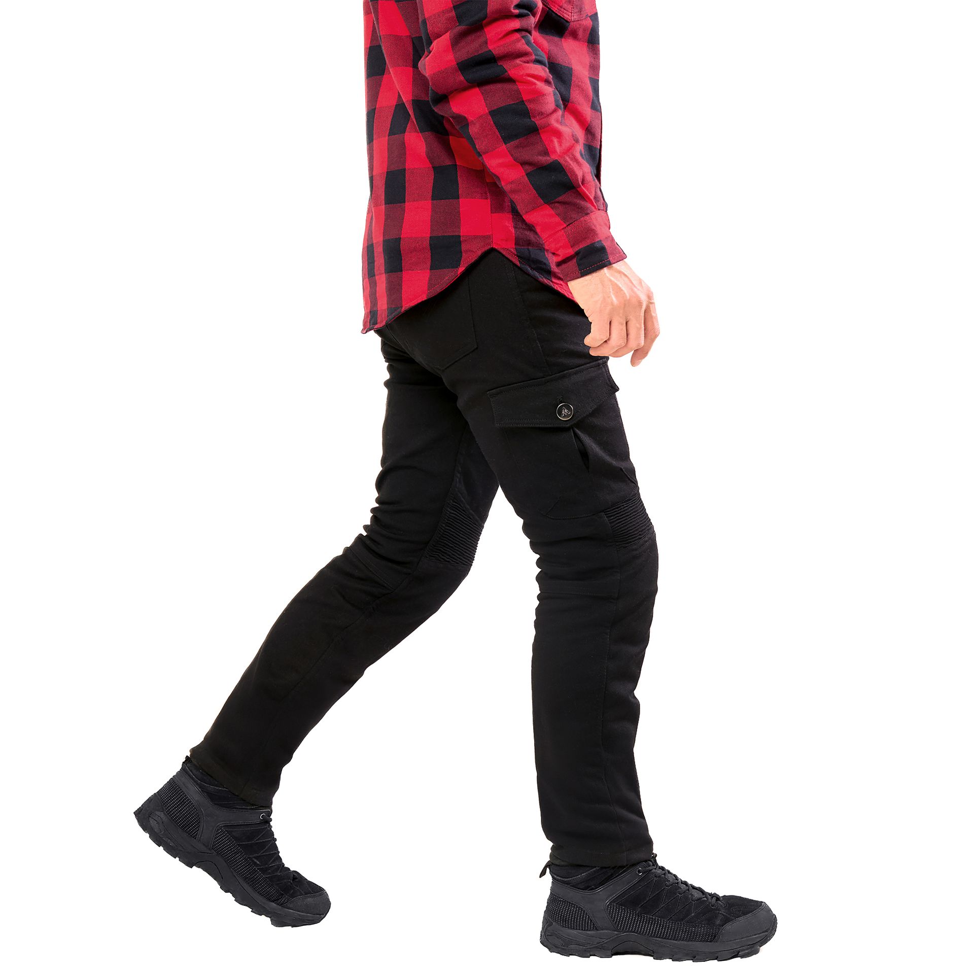 Onyx Phantom – spodnie motocyklowe, czarne jeansy męskie prezentowane z boku podczas chodzenia.